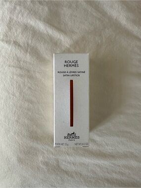 Hermes rouge à lèvres satiné satin lipstick Rouge Amazone